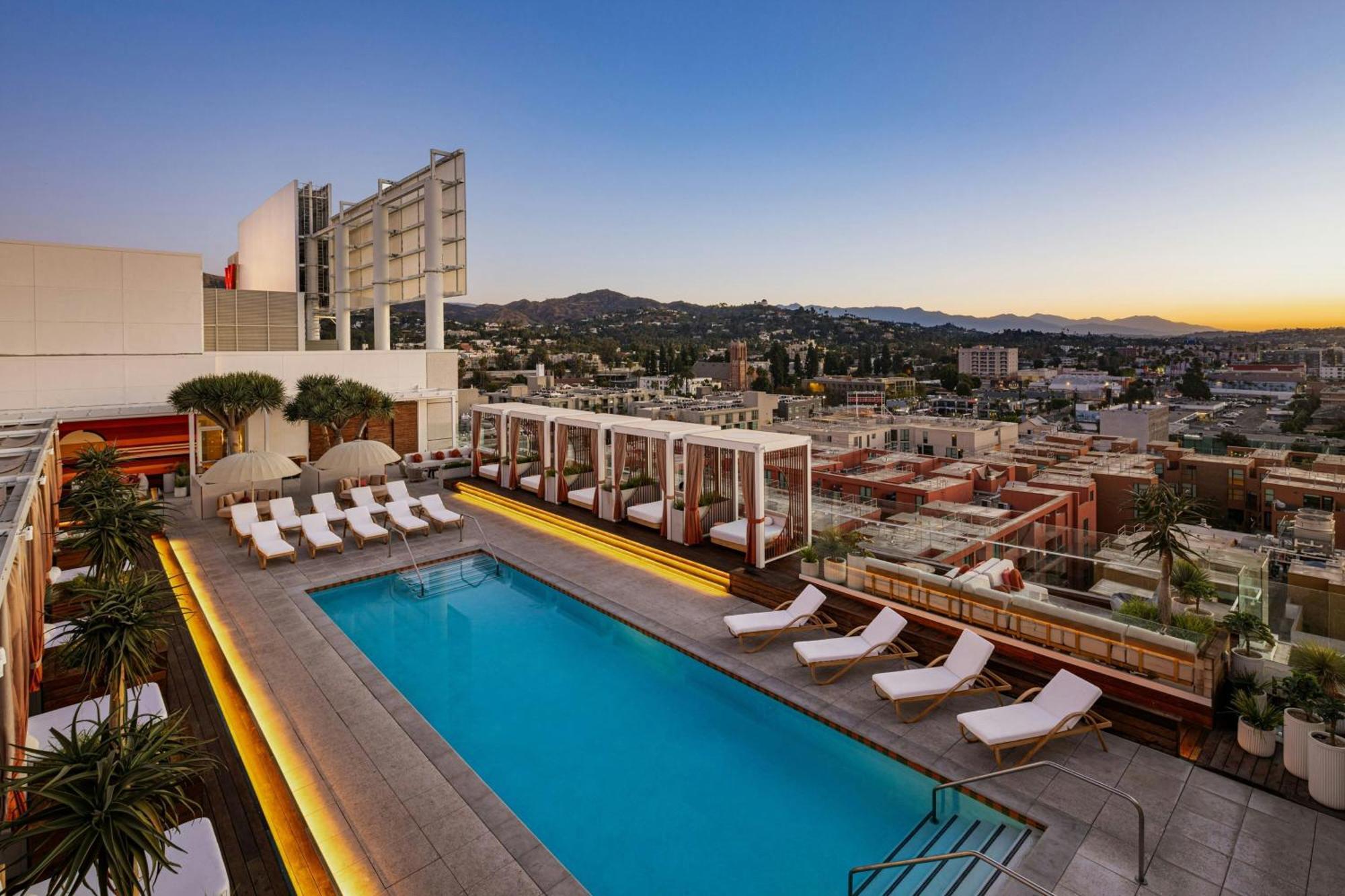 W Hollywood Hotel Los Angeles Exterior photo