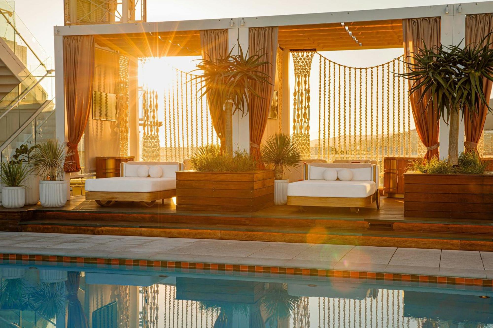 W Hollywood Hotel Los Angeles Exterior photo